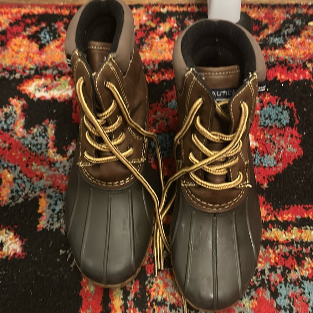 Boys Size 4 Nautica Boots